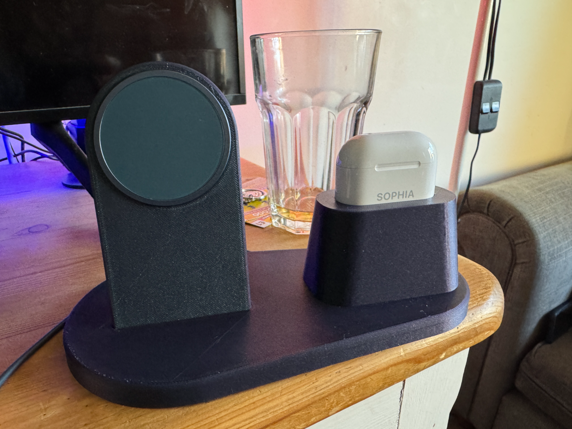 iPhone MagSafe Stand and AirPods Gen 4 Wired Dock