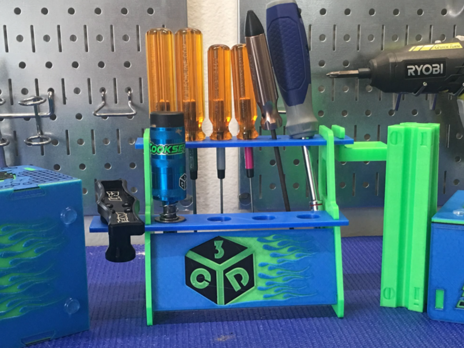 RC Car Tool and Shock Stand for Pits