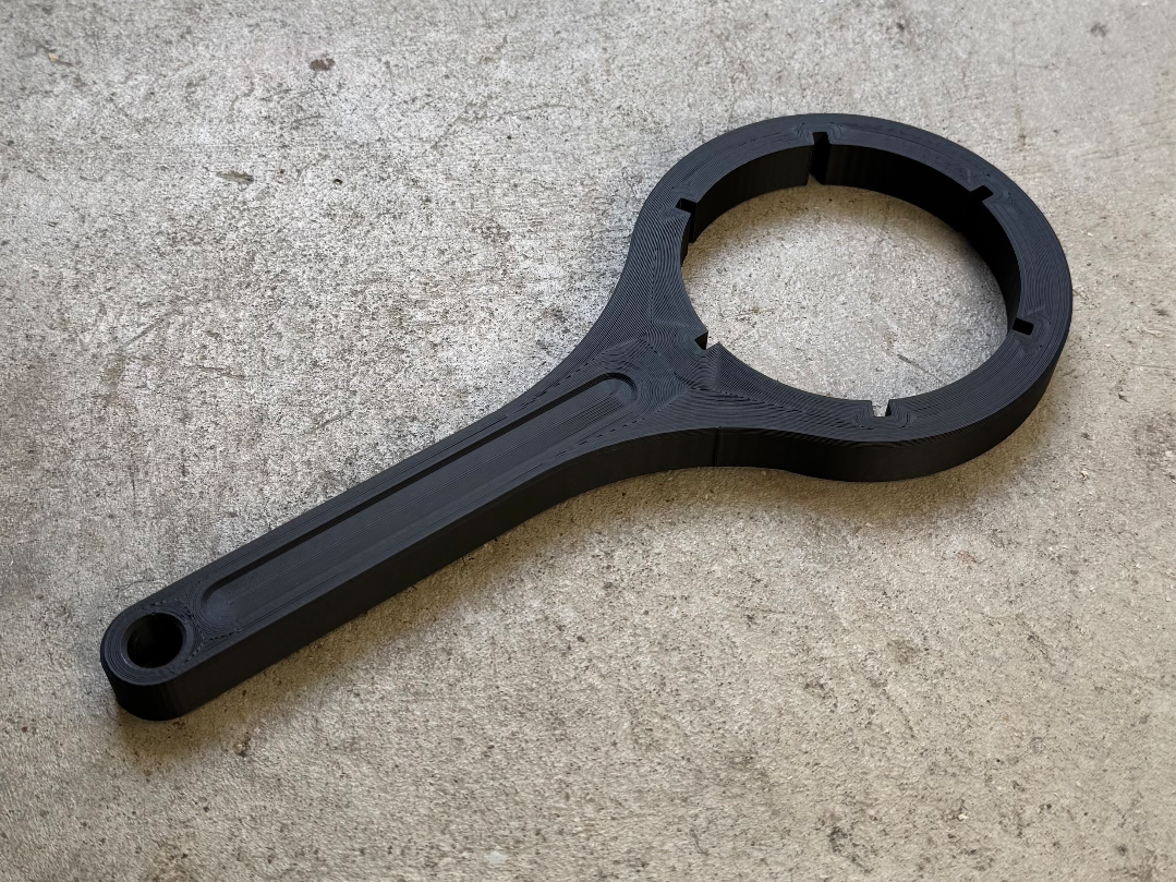 Plastic container cap opener (70mm cap wrench)