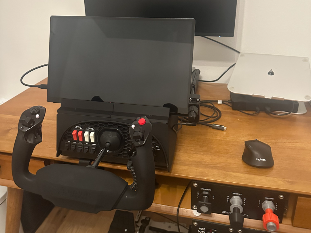 Monitor stand for Alpha Yoke with Knobster mount