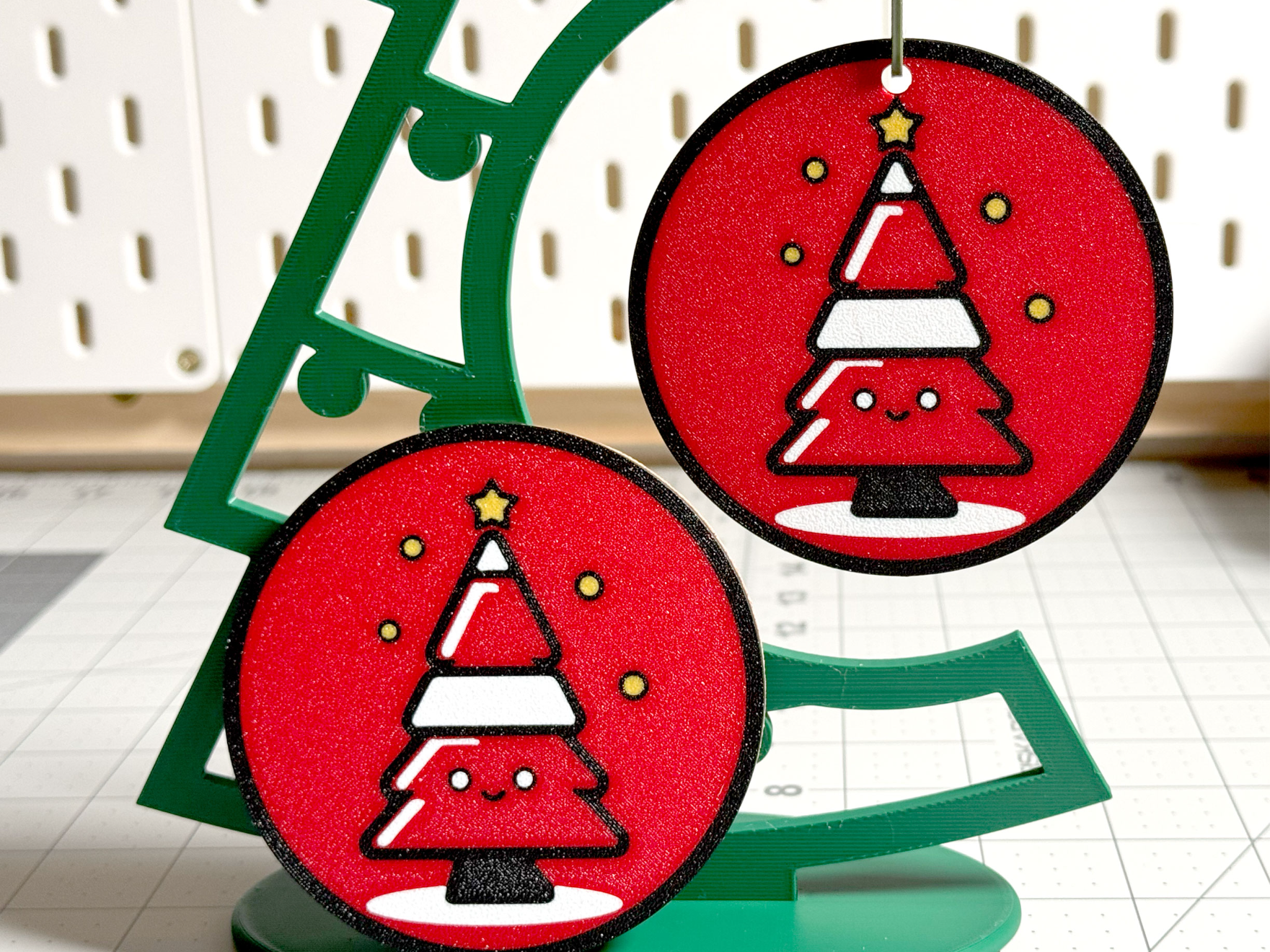 Christmas Ornament / Coaster Kawaii Tree