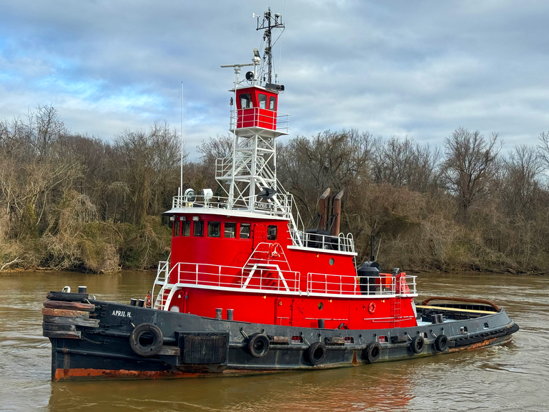 30 ft tugboat