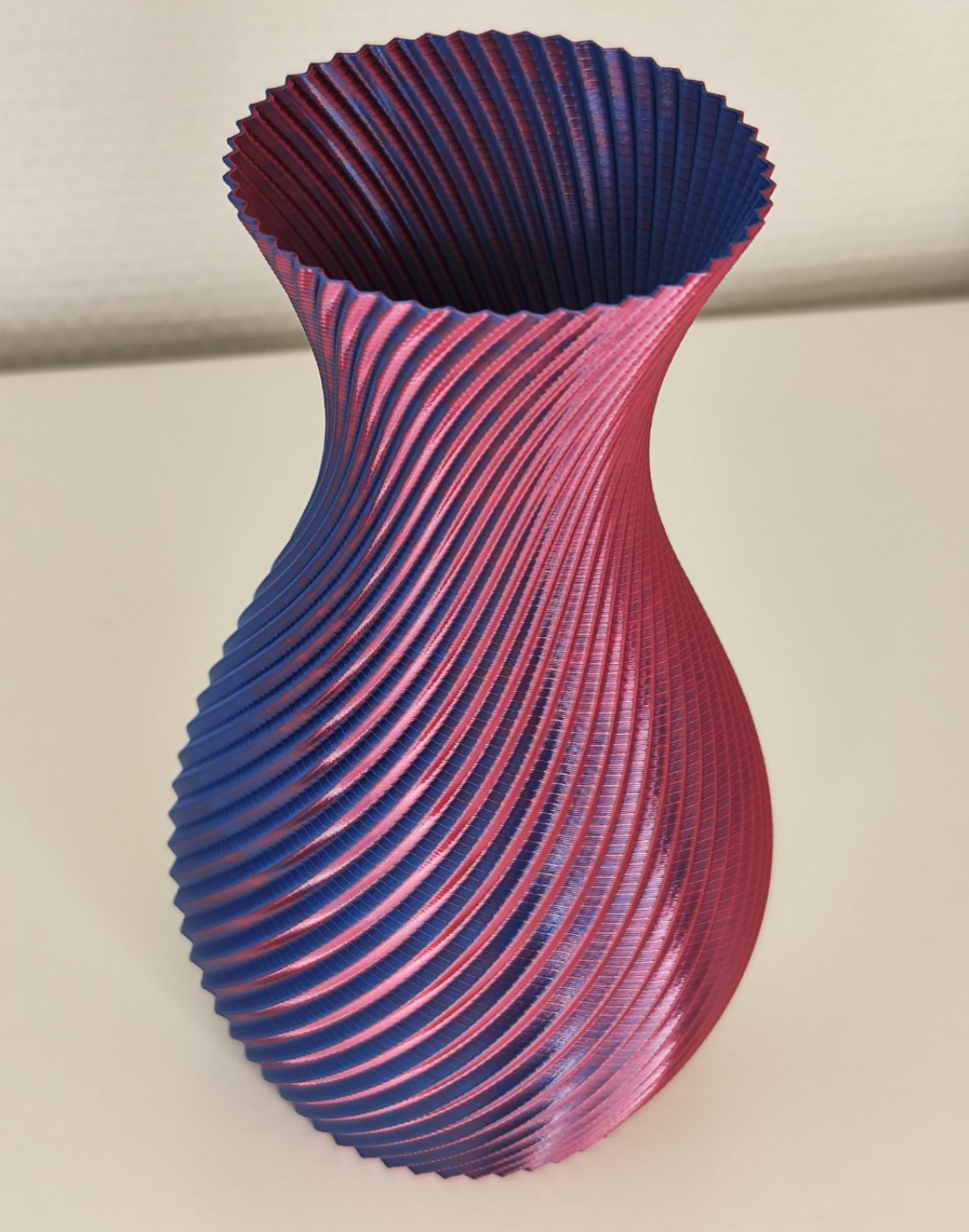Twisted Lines Vase