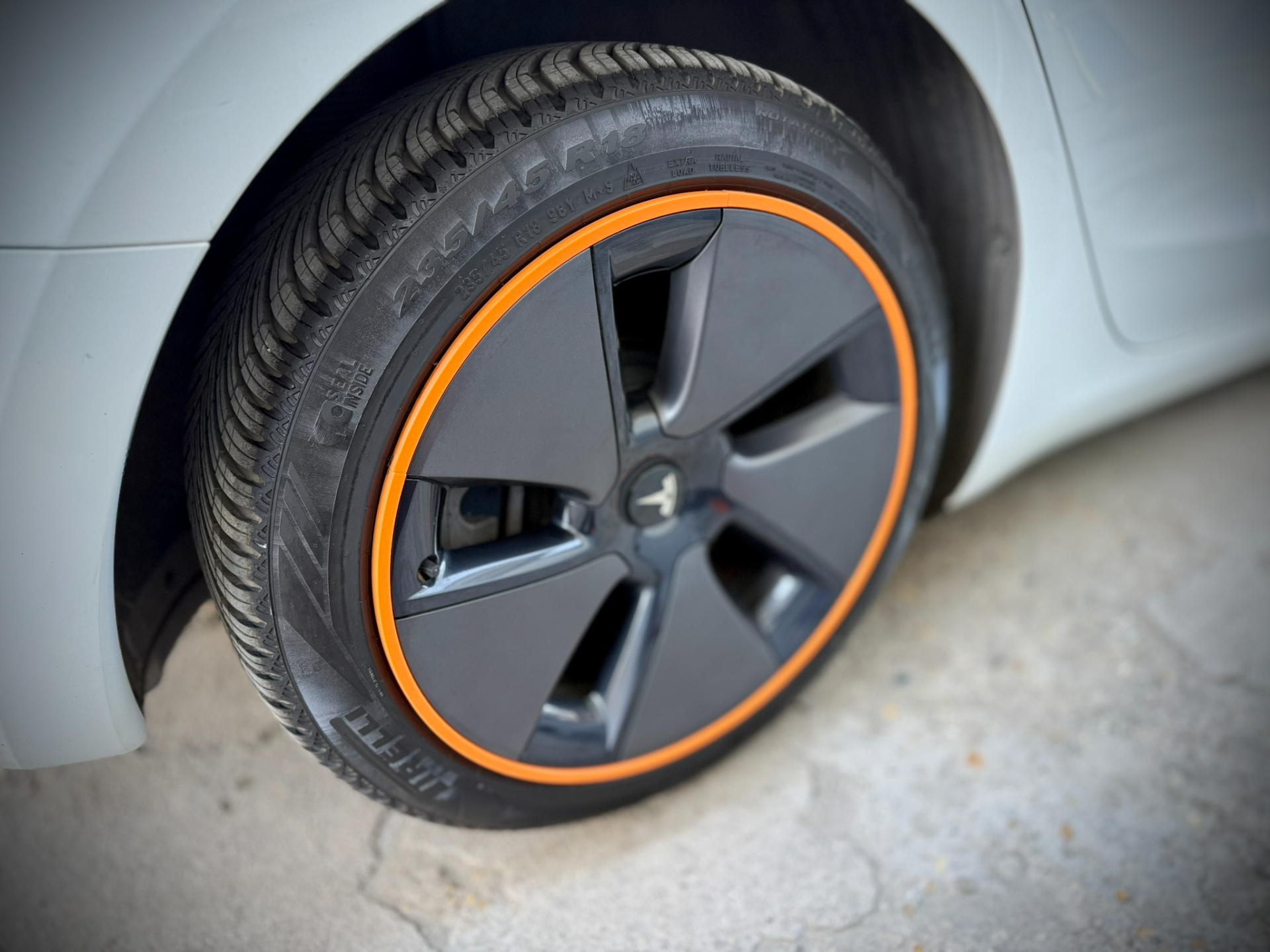 Tesla Model 3 Aero/Photon rim protector / decor