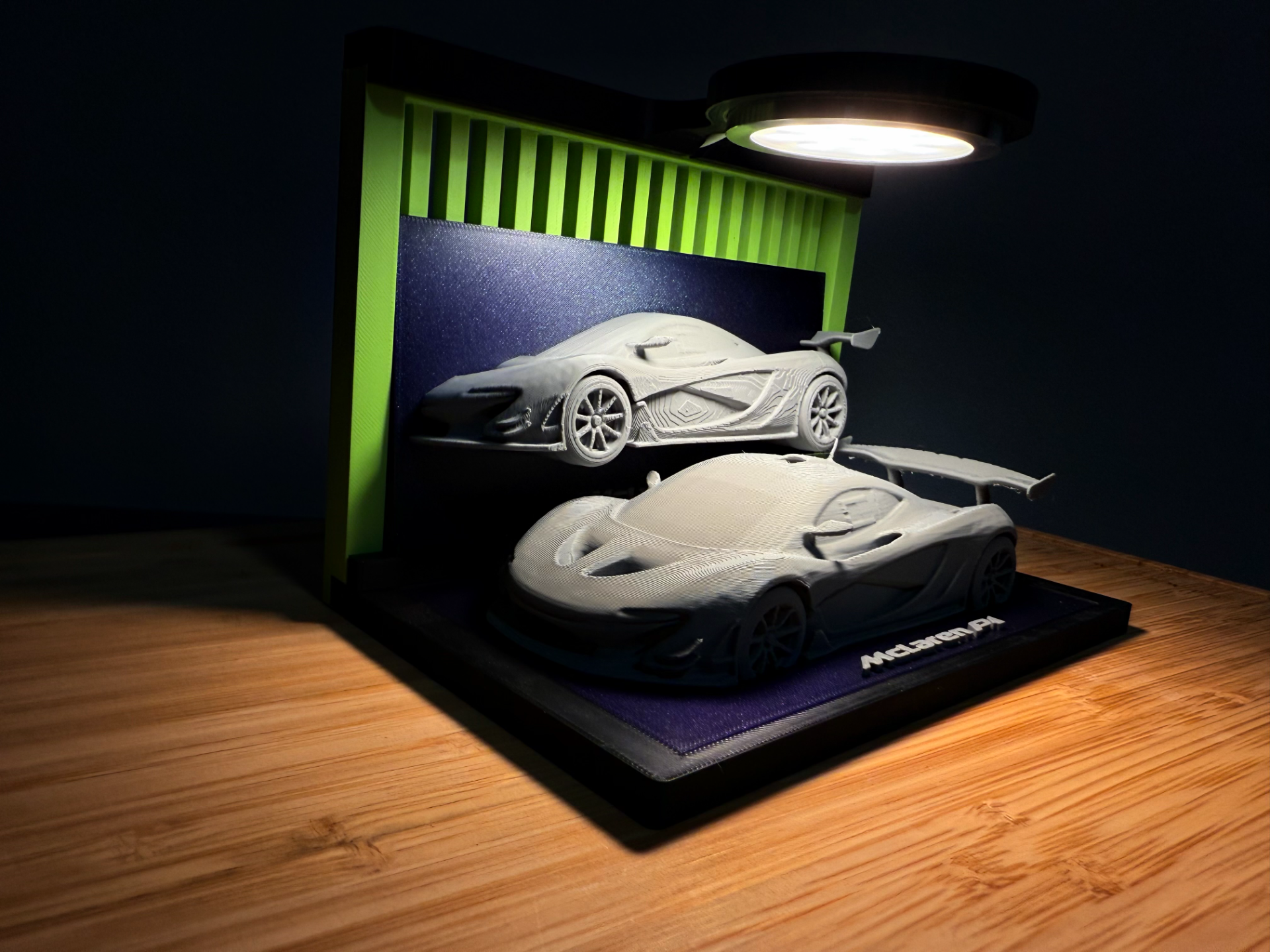 McLaren P1 GTR - Desktop Display Model
