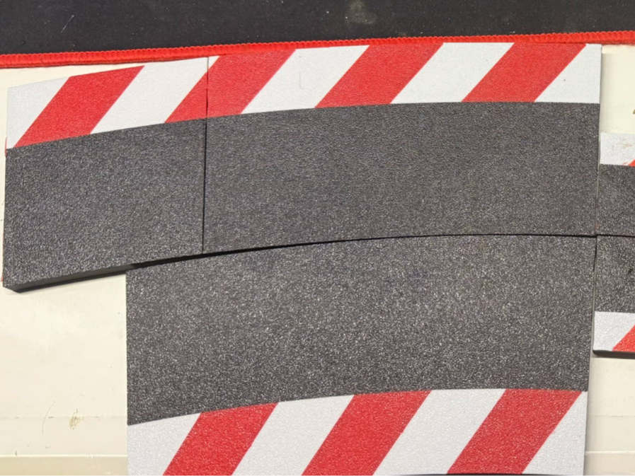 CARRERA SLOTCAR D132/D124 - Shoulder / Roadside R4