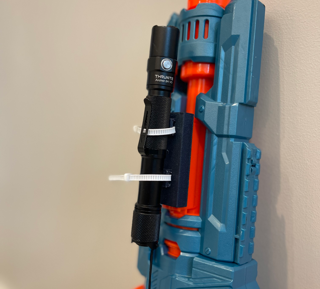 Nerf blaster flashlight adapter