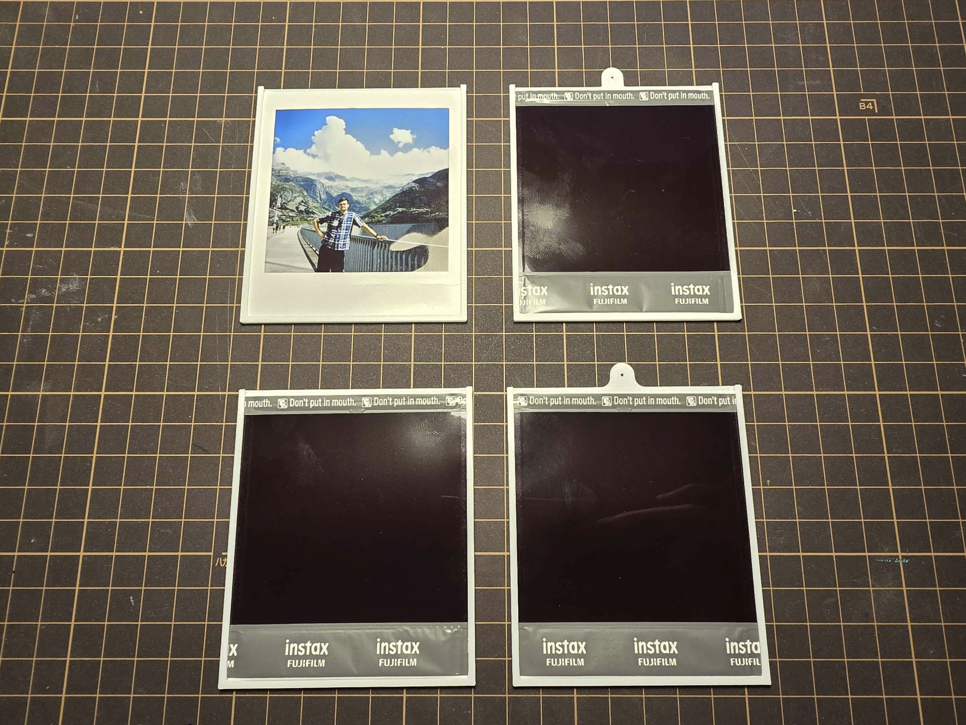 Small frame for polaroid photos (4 versions)