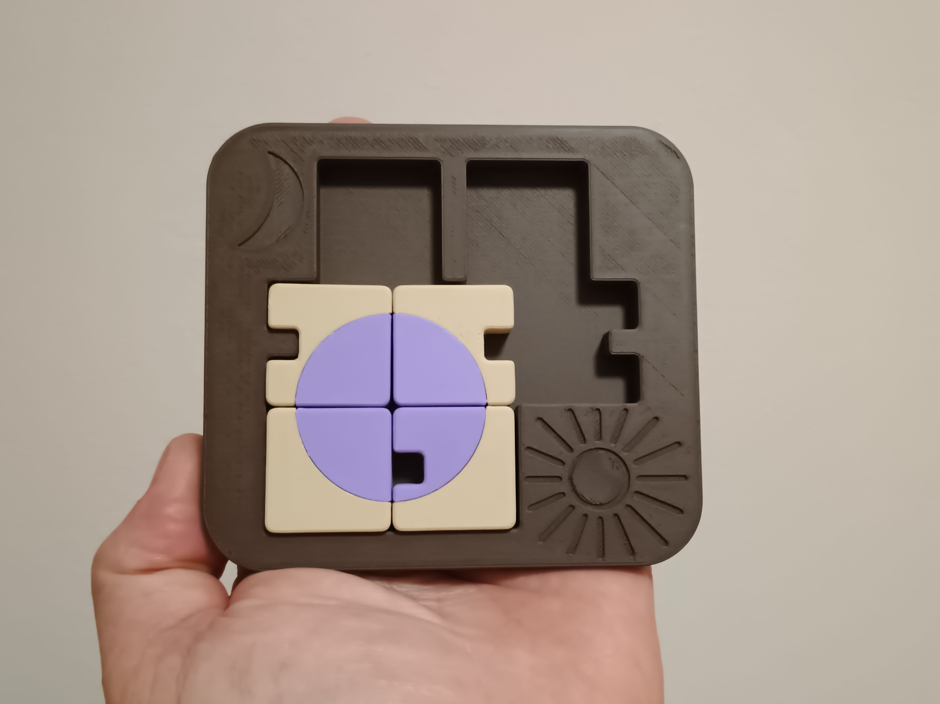 Day and Night Puzzle Game