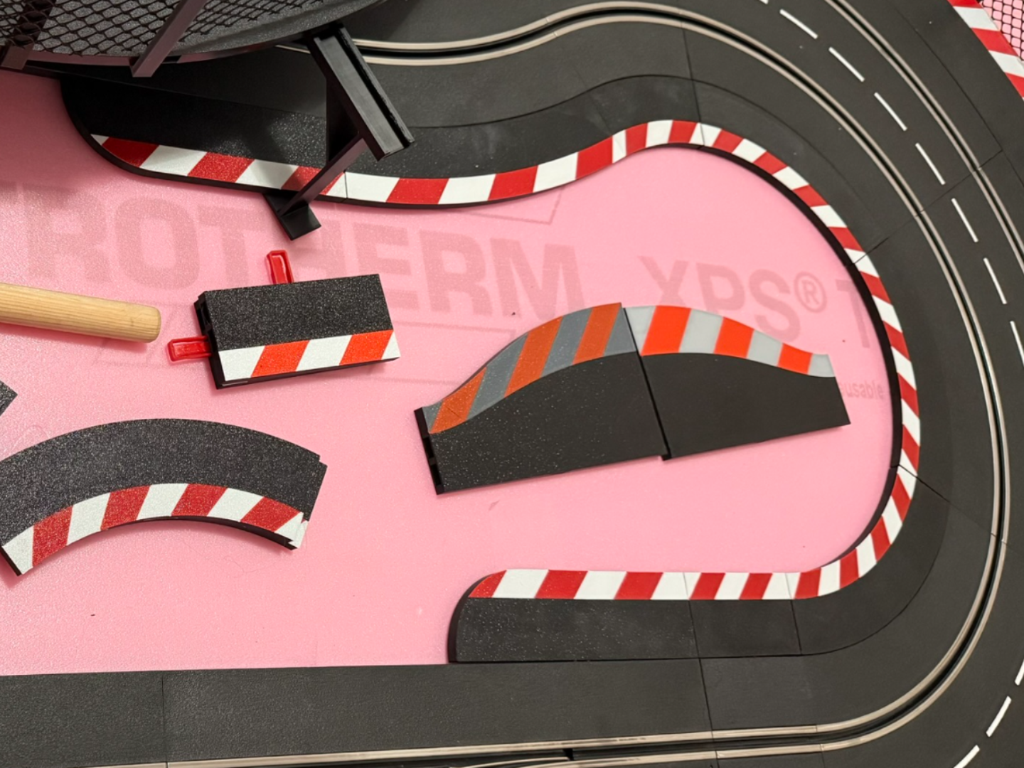 CARRERA SLOTCAR D132/D124 - Shoulder / Roadside R1