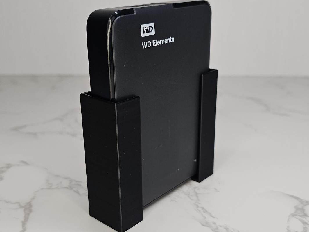 WD Elements 2TB holder