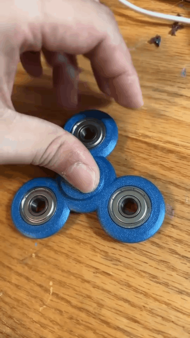 Stress relieving Fidget Spinner 解压玩具指尖陀螺 608zz