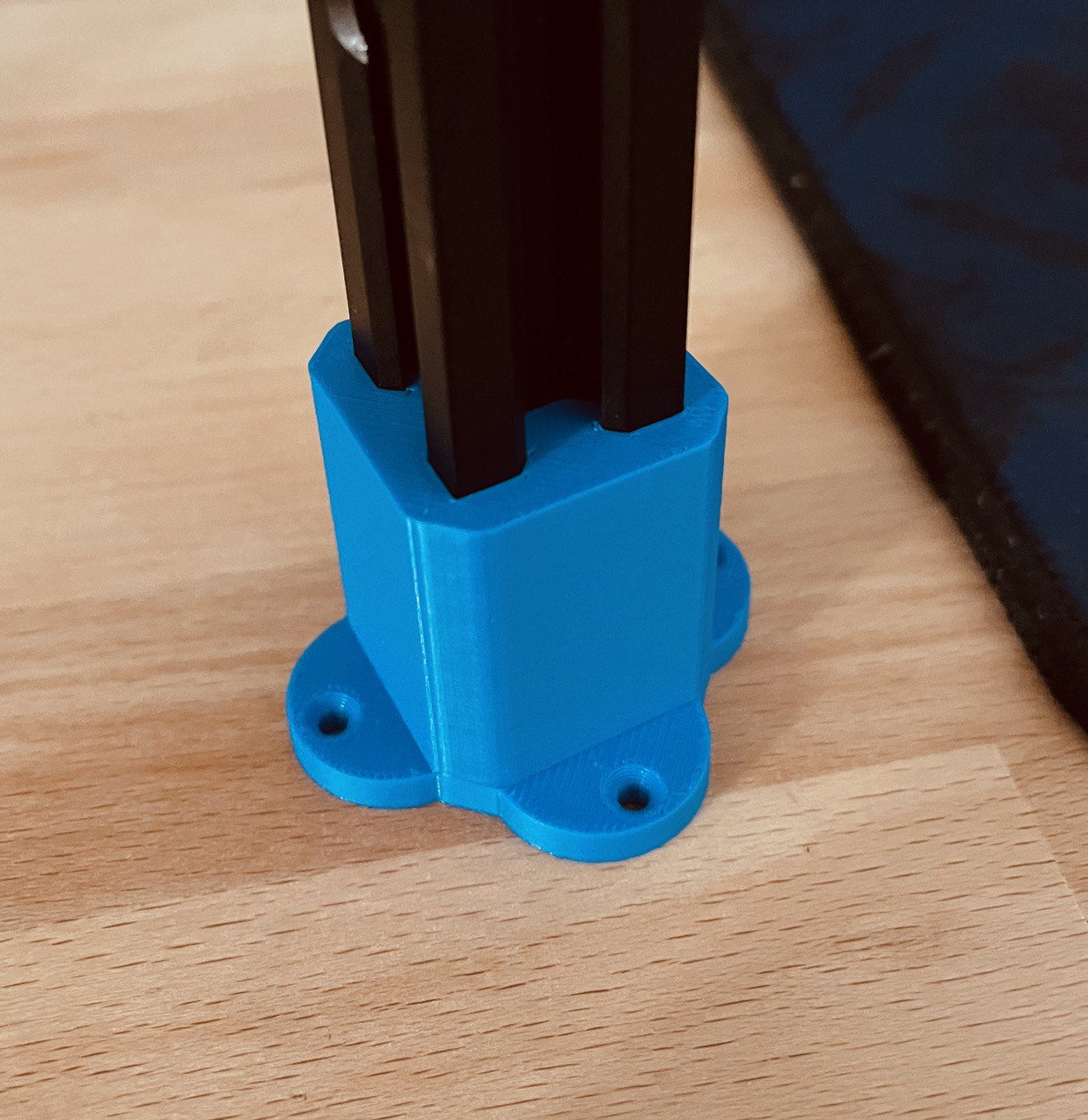 screwable base for 20x20 aluminum profiles