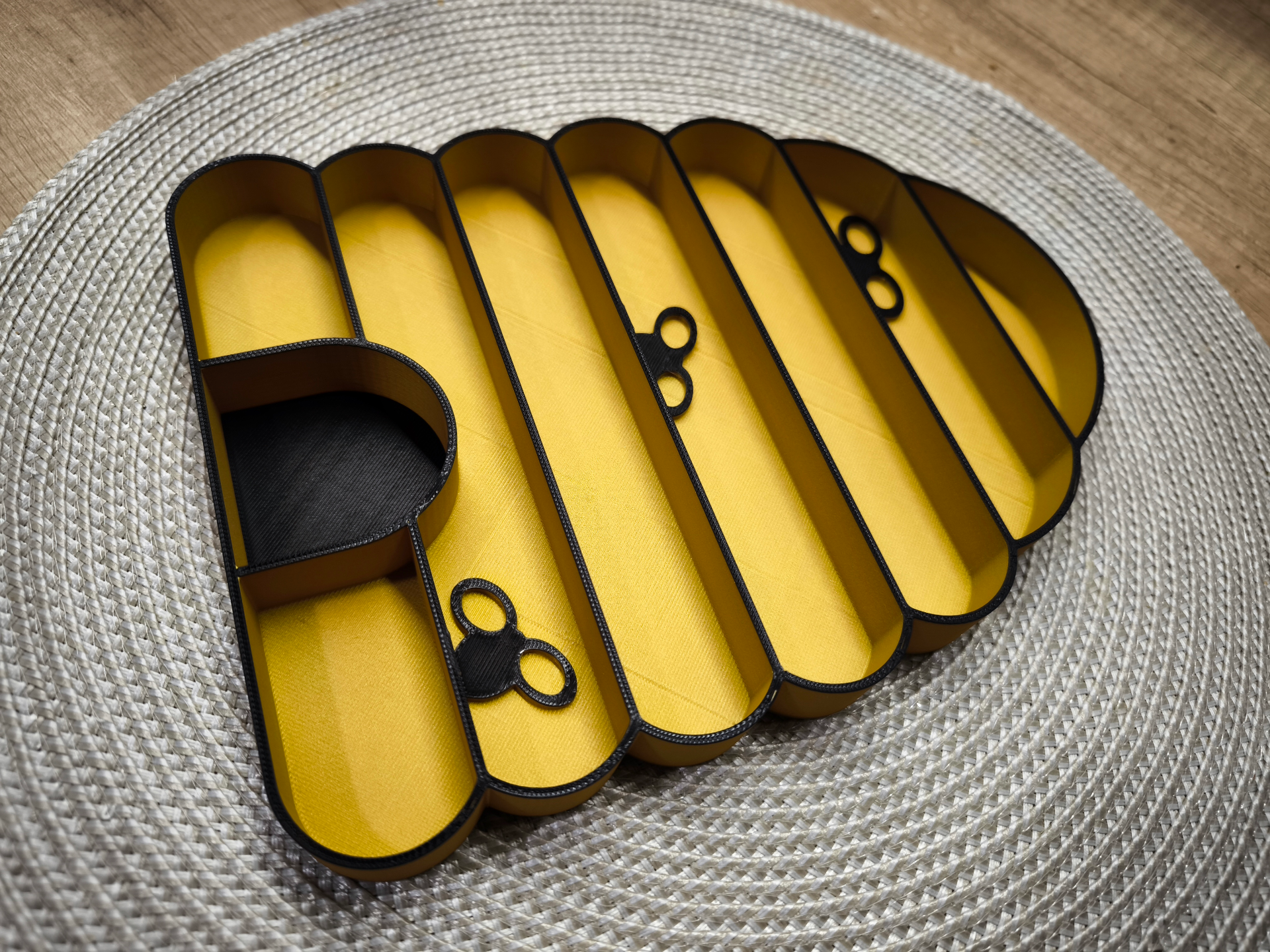 Beehive sensory play tray