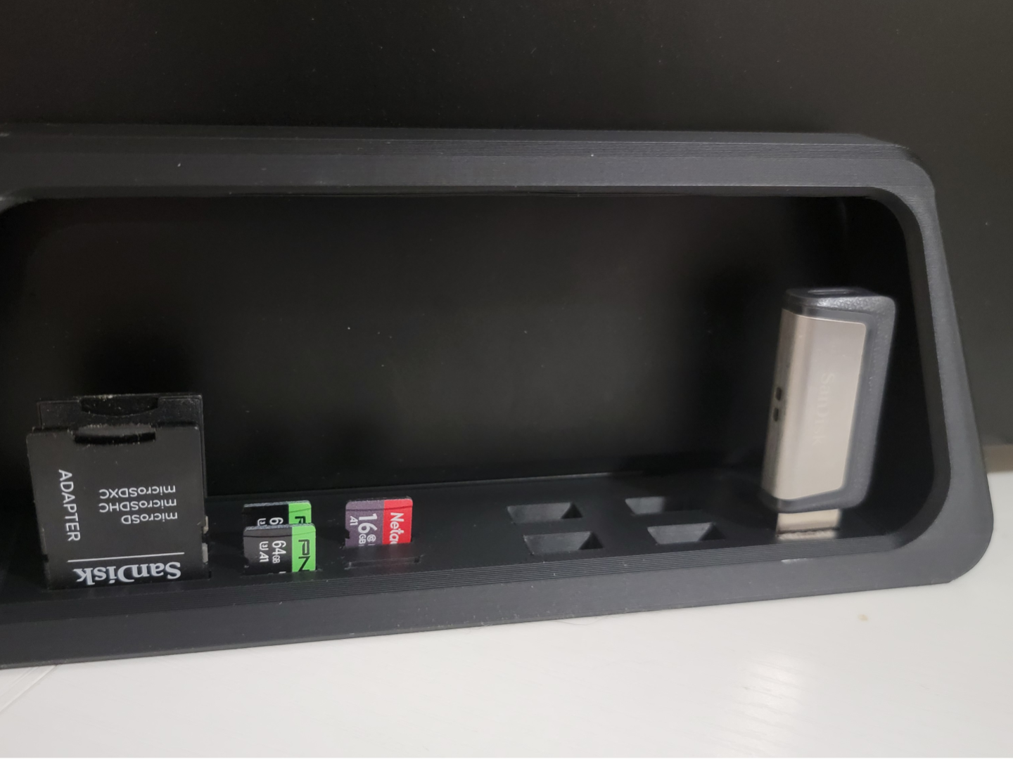 Asus TUF 15" laptop vertical stand