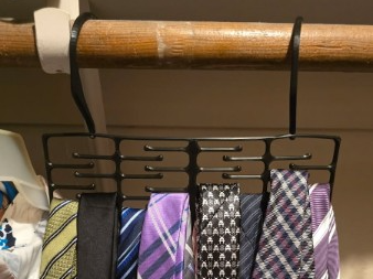 48 Tie Hanger