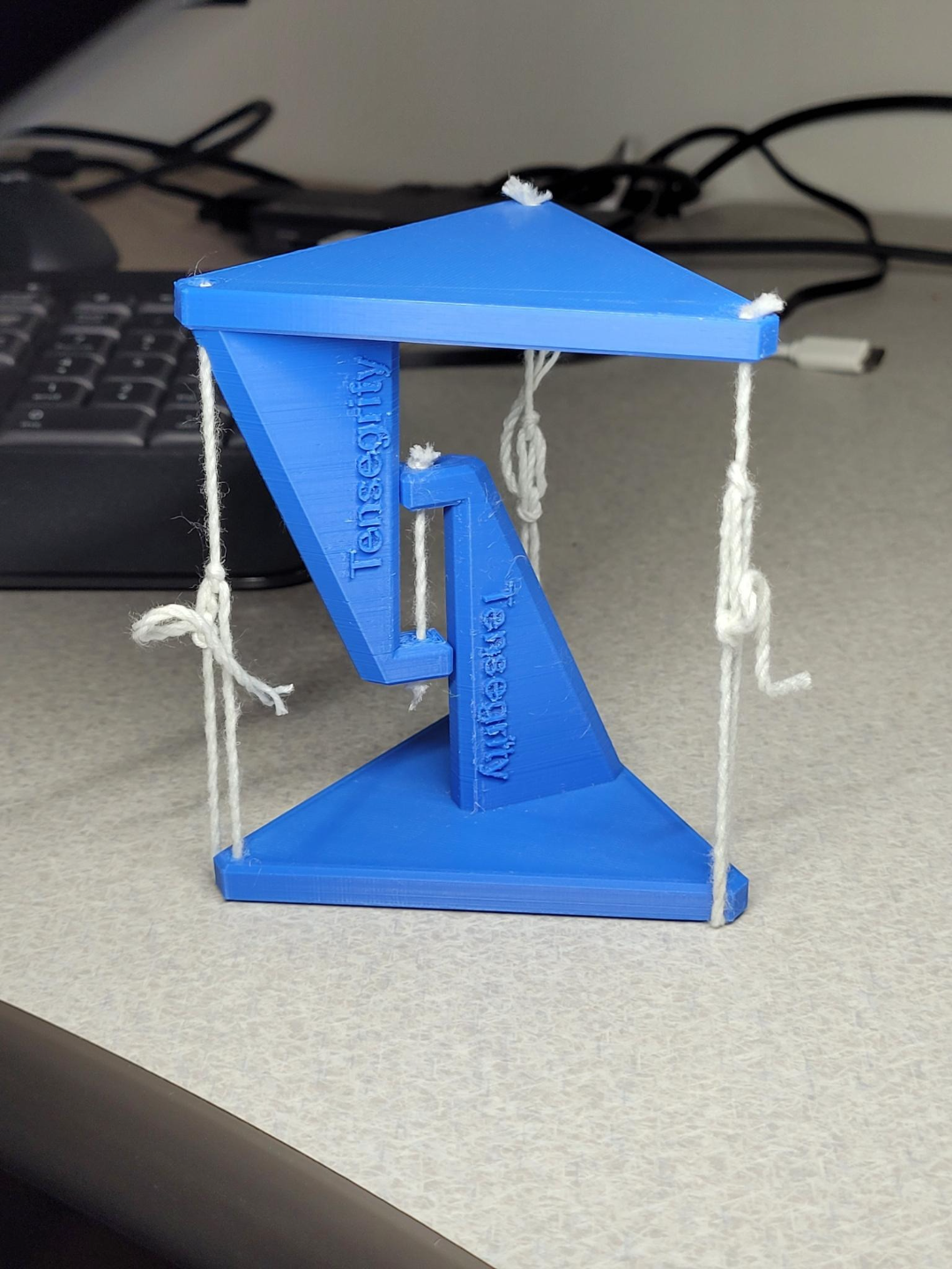 Tensegrity Table