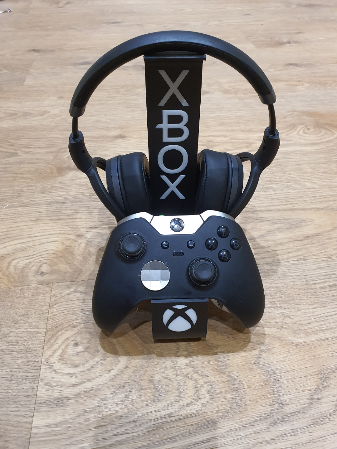 Xbox Controller and Headset Desk Tidy