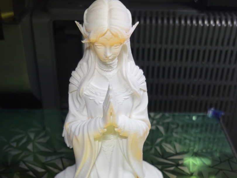 Preying elf girl