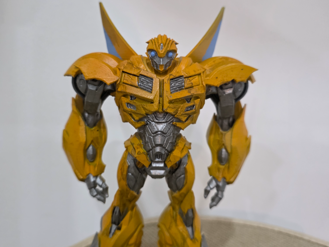 BumbleBee & Chevy Camaro - Transformers