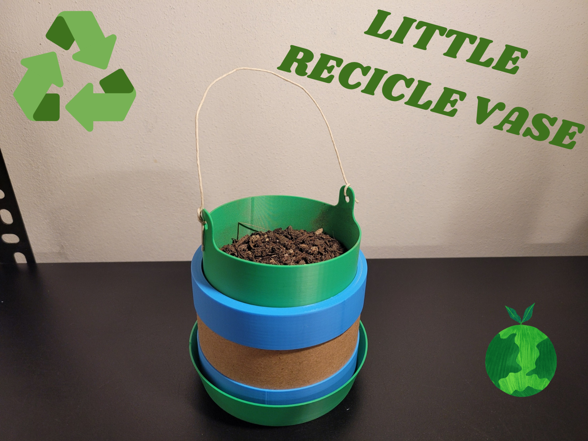 Little recicle vase