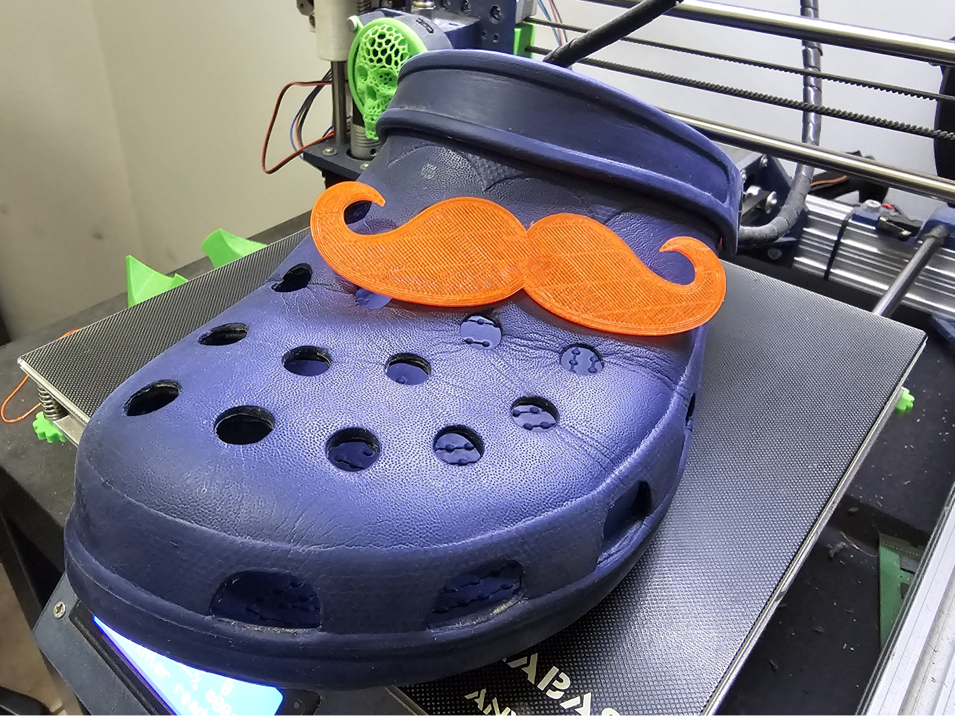 Baffi per Crocs