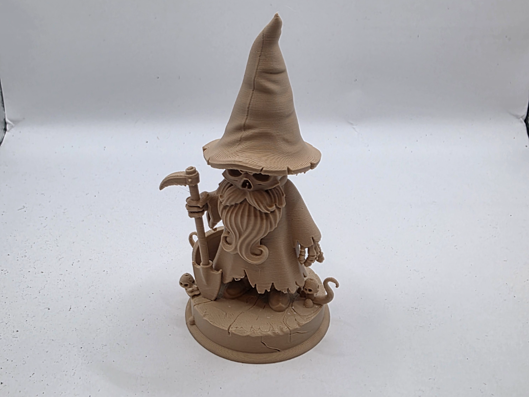 Graveyard Gnome – Spooky Gravedigger