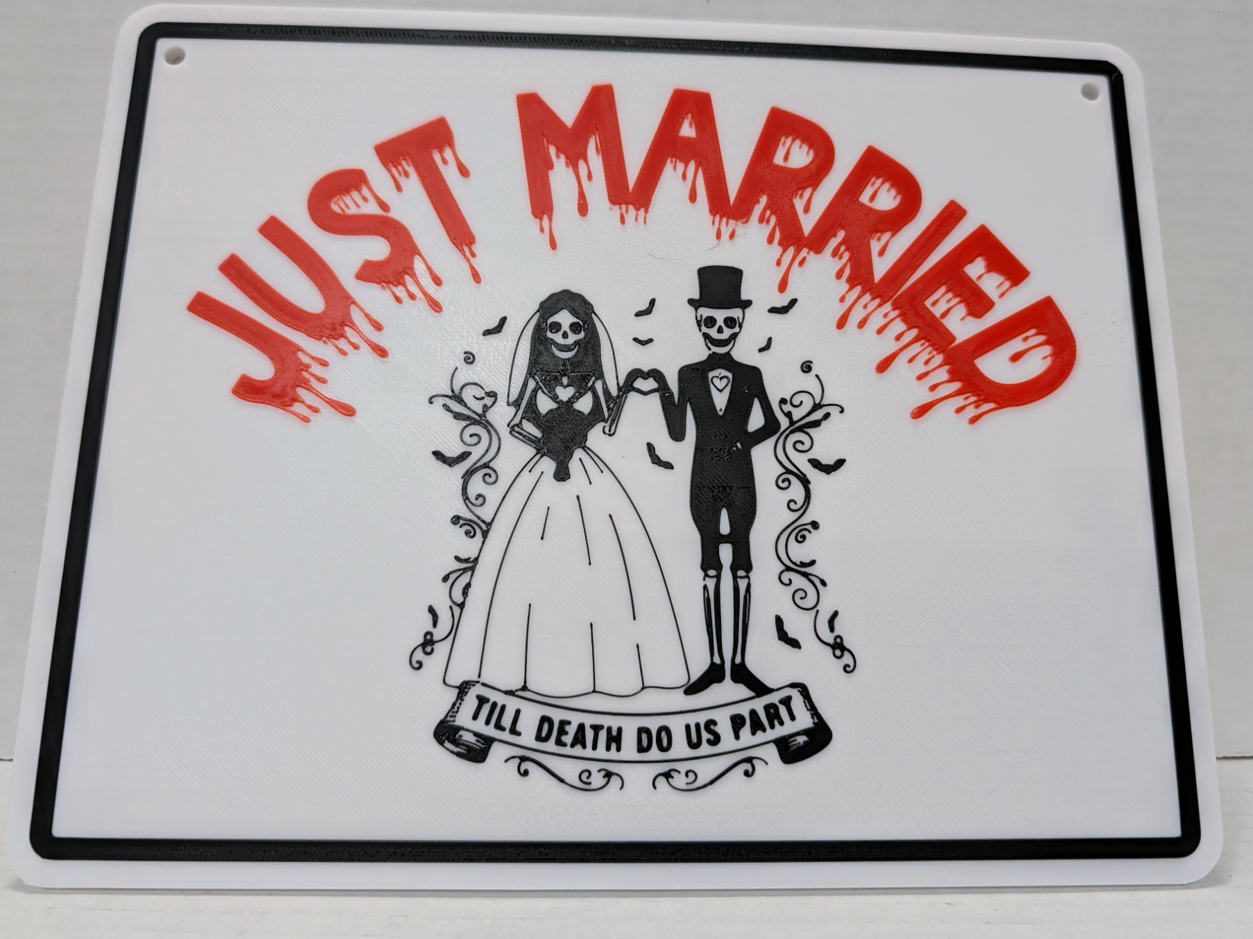 Skeleton Just Married Sign