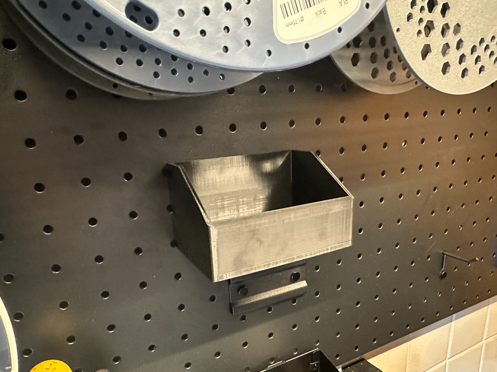 IKEA BROR Lochplatten Box
