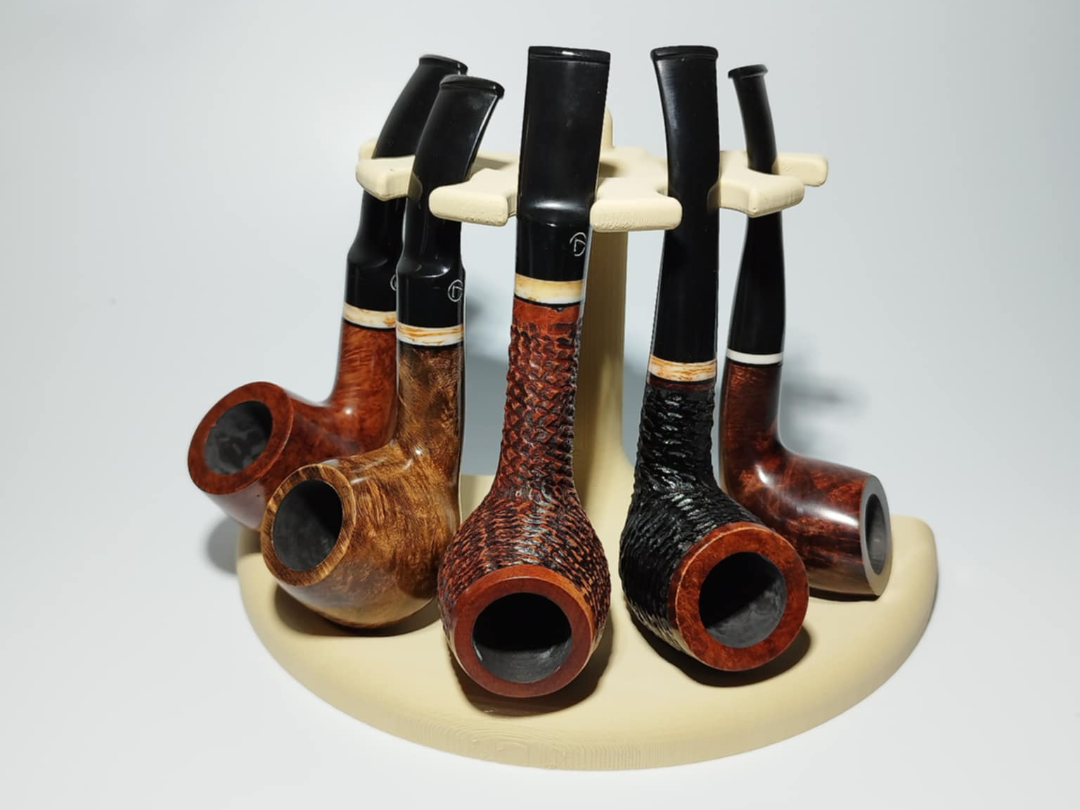 Tobacco pipe stand