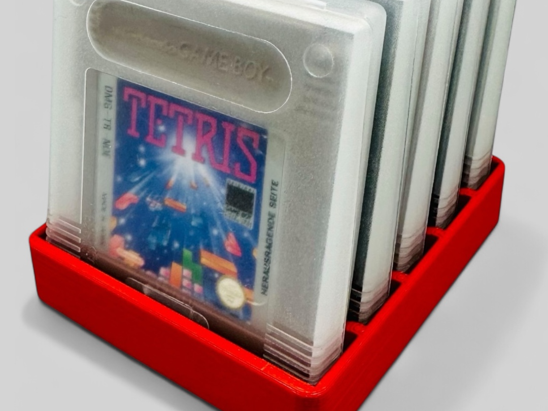 Spielehalter Game Stand – #12 Gameboy Hülle halb