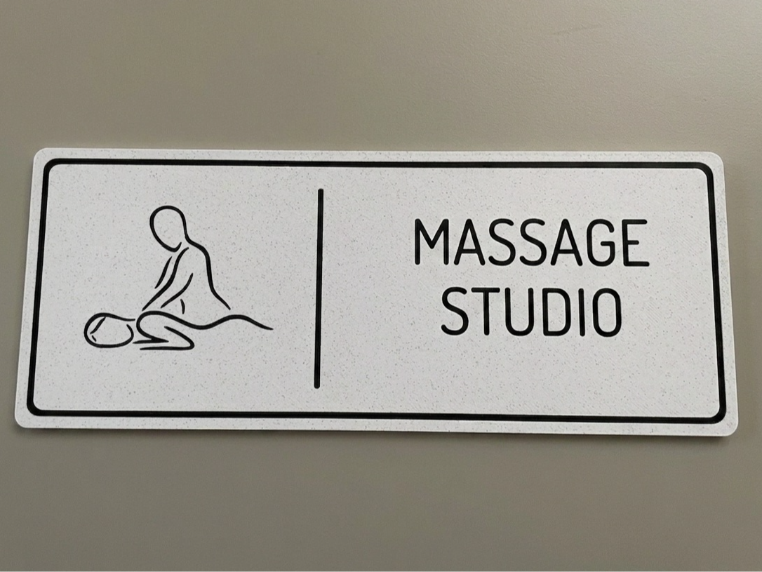 MASSAGE STUDIO