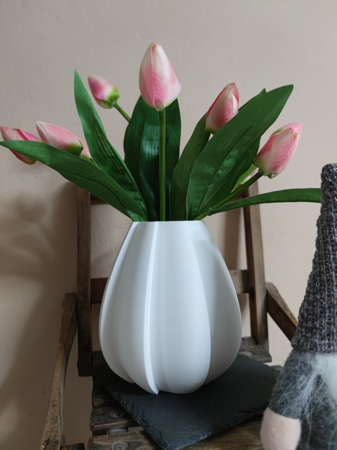 Artistic Vase Minimal