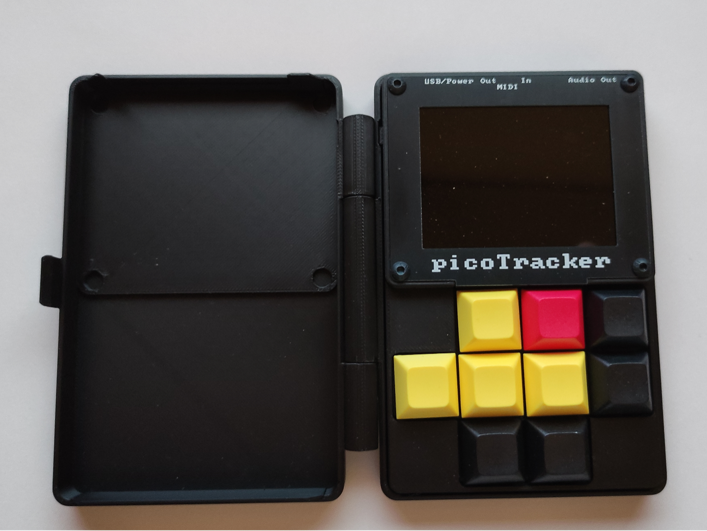 picoTracker v2 Protection Case with Hinge