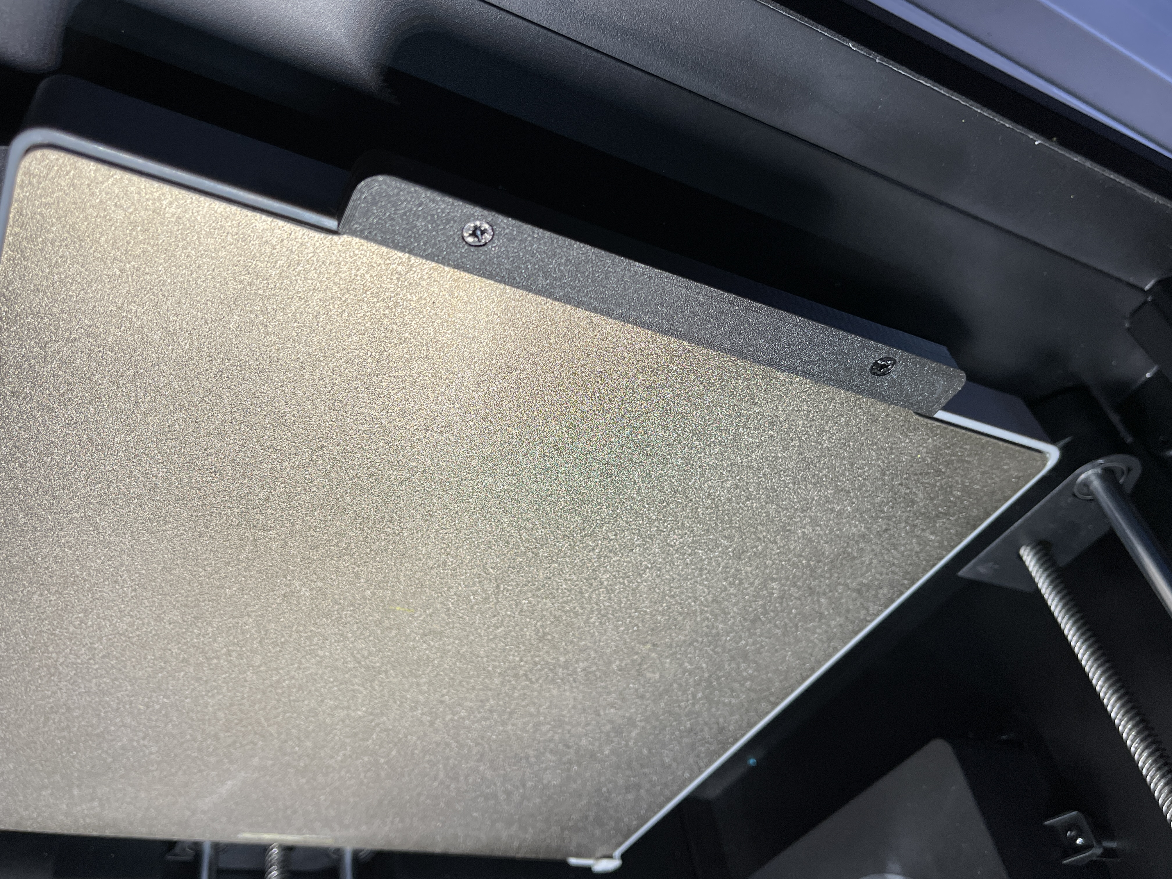 Build plate Grip
