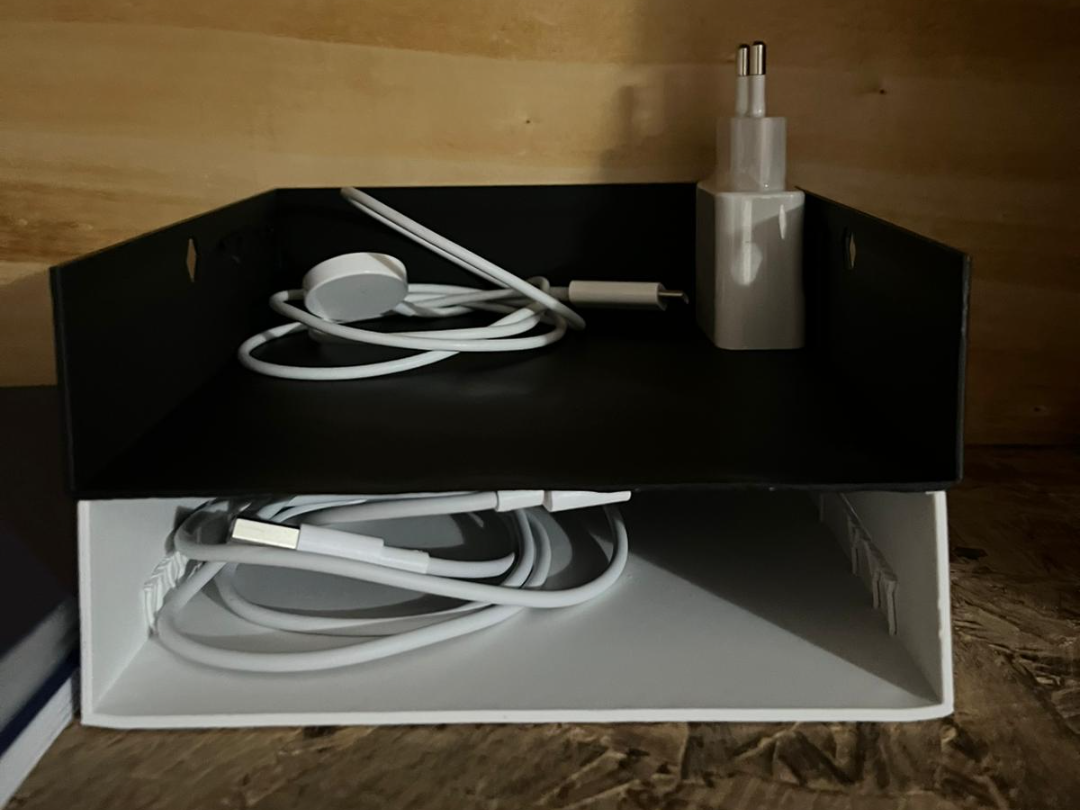 Double-layer storage box