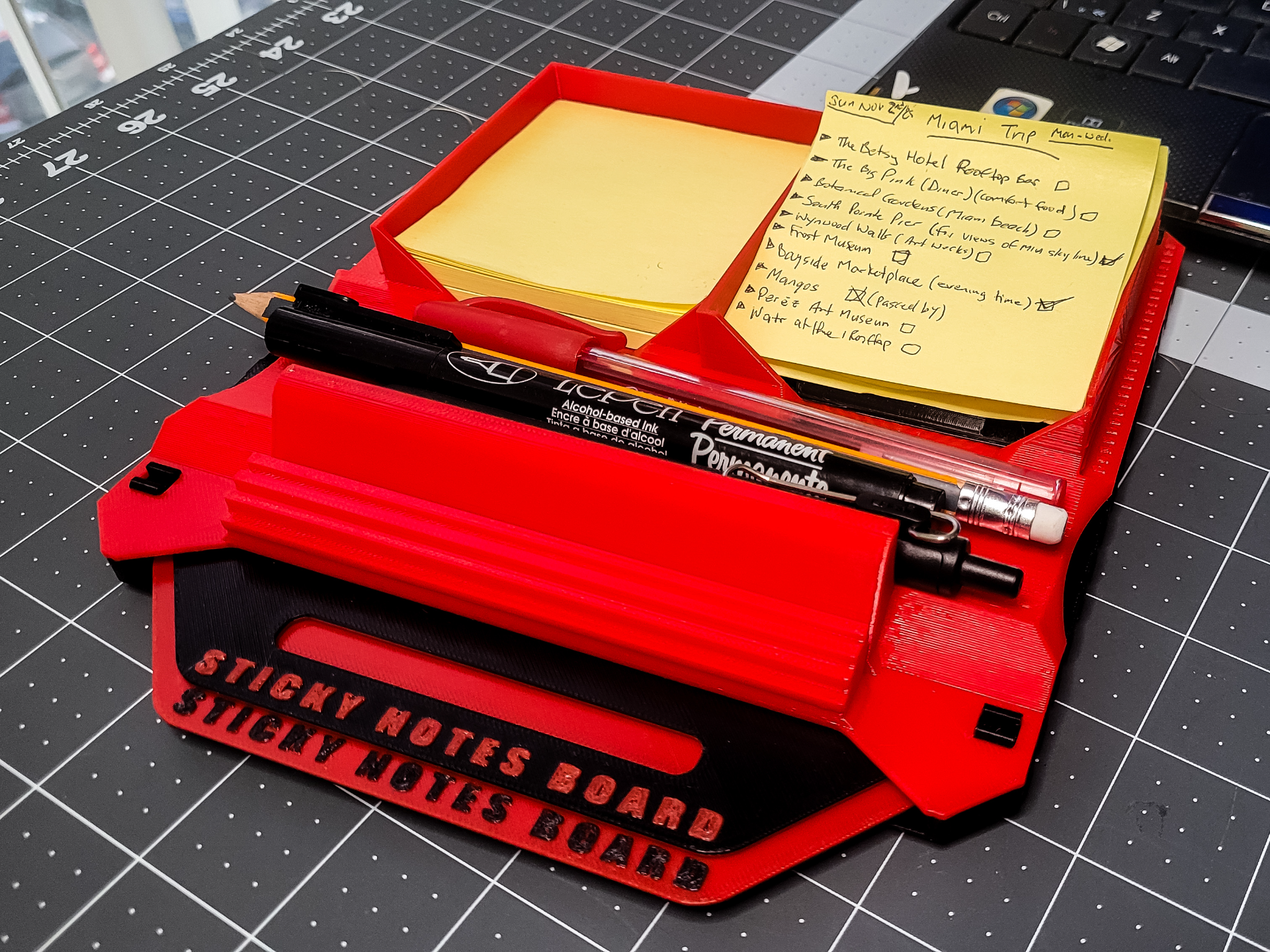 Sticky Notes Organizer And Storage Desktop Station