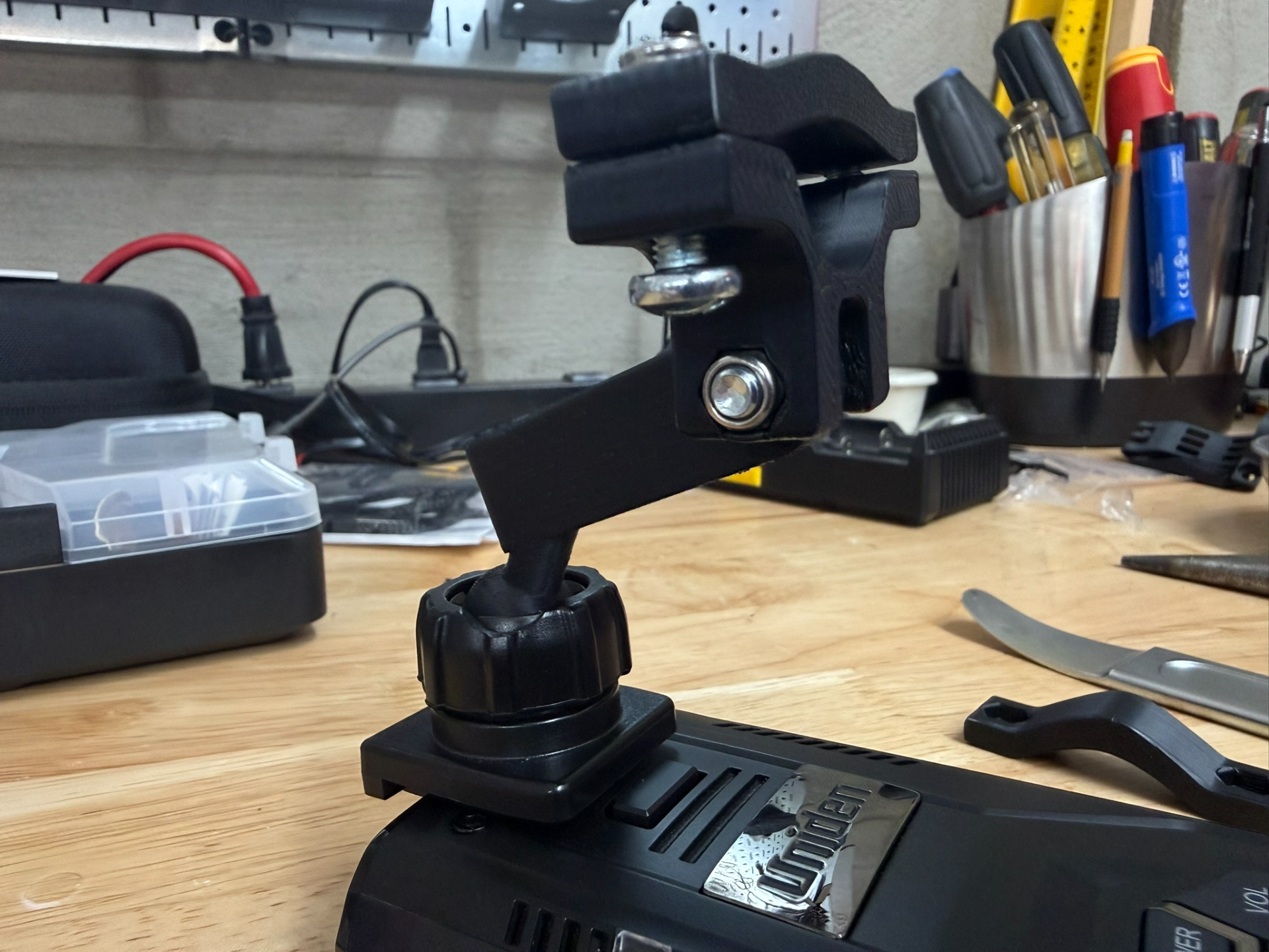 Uniden Radar Detector Mirror Mount for R3 or DFR7