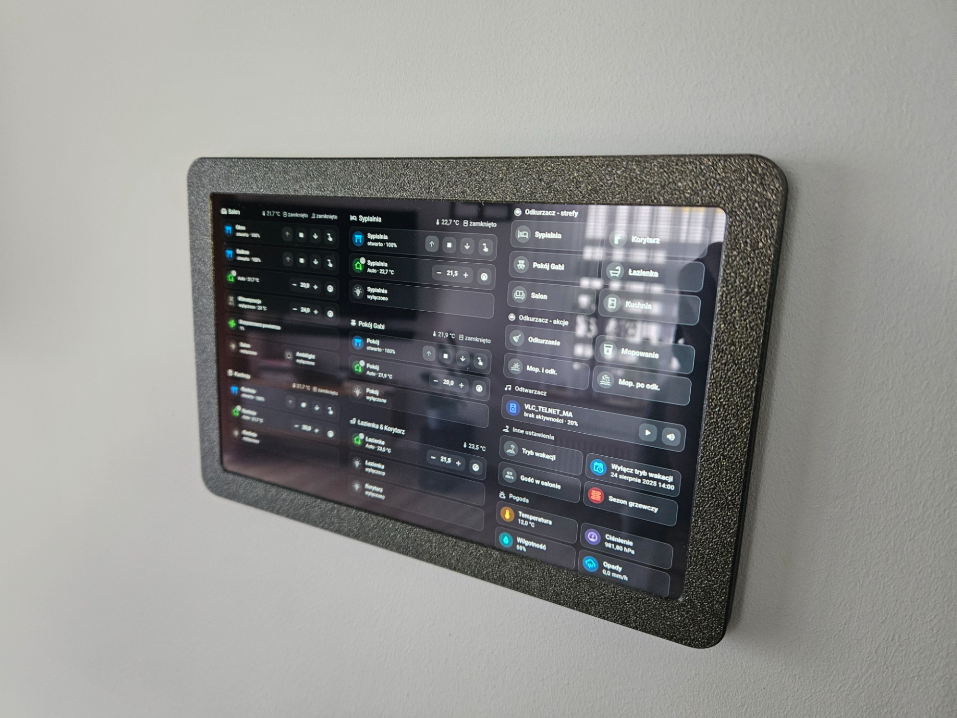 Customizable wall tablet mount holder