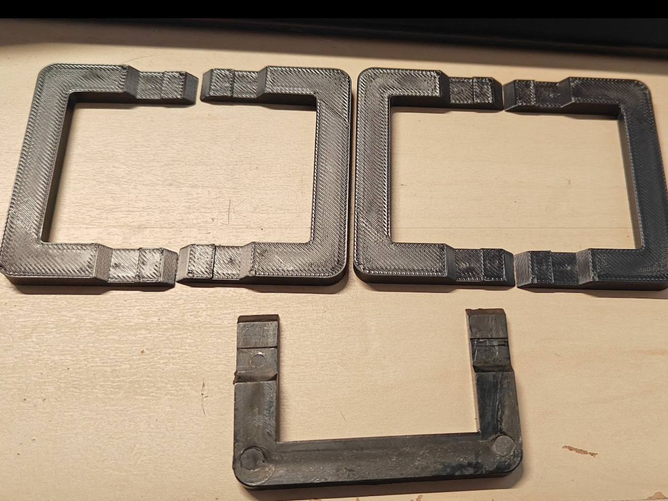 Kenworth W900L 16pin retention clip