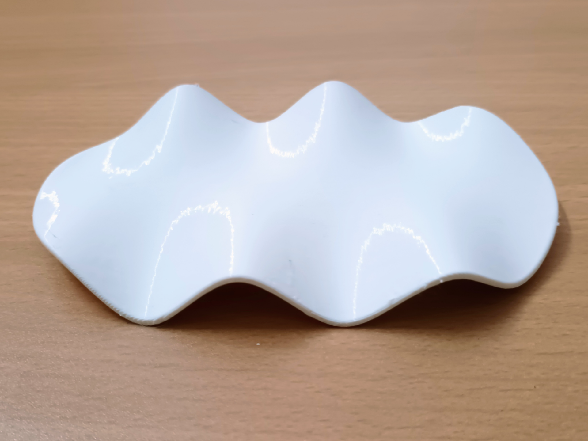 Self draining, Reversible & Minimal WAVE Soap Dish