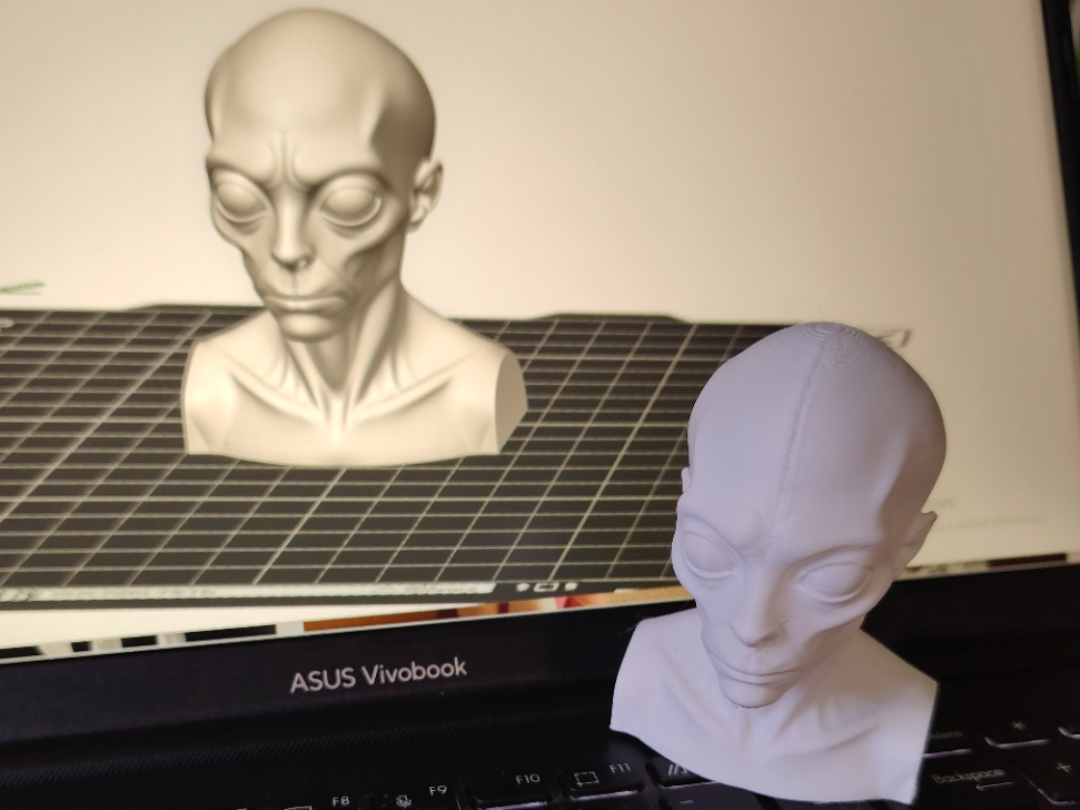 alien bust