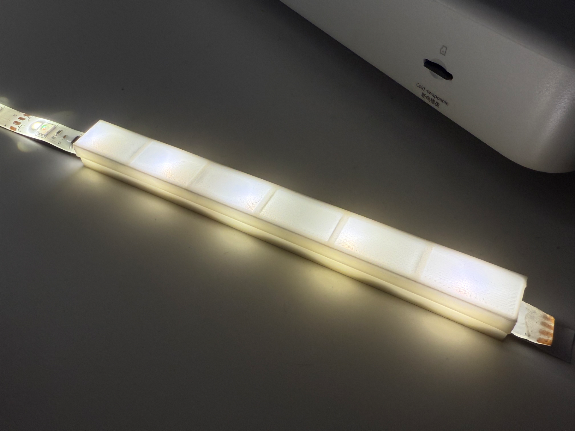 10 mm LED light strip mount and diffuser