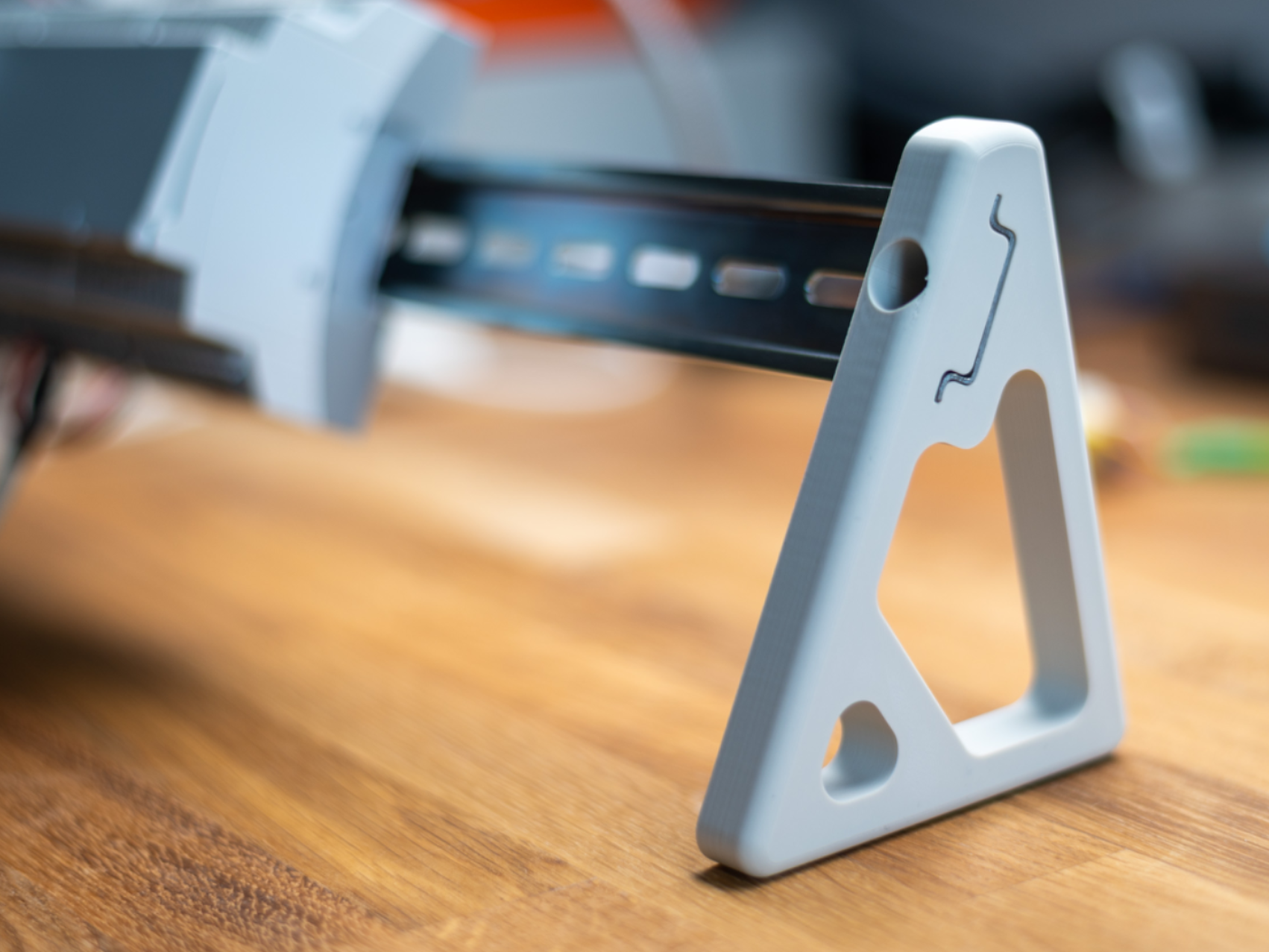DIN Rail Stand v5