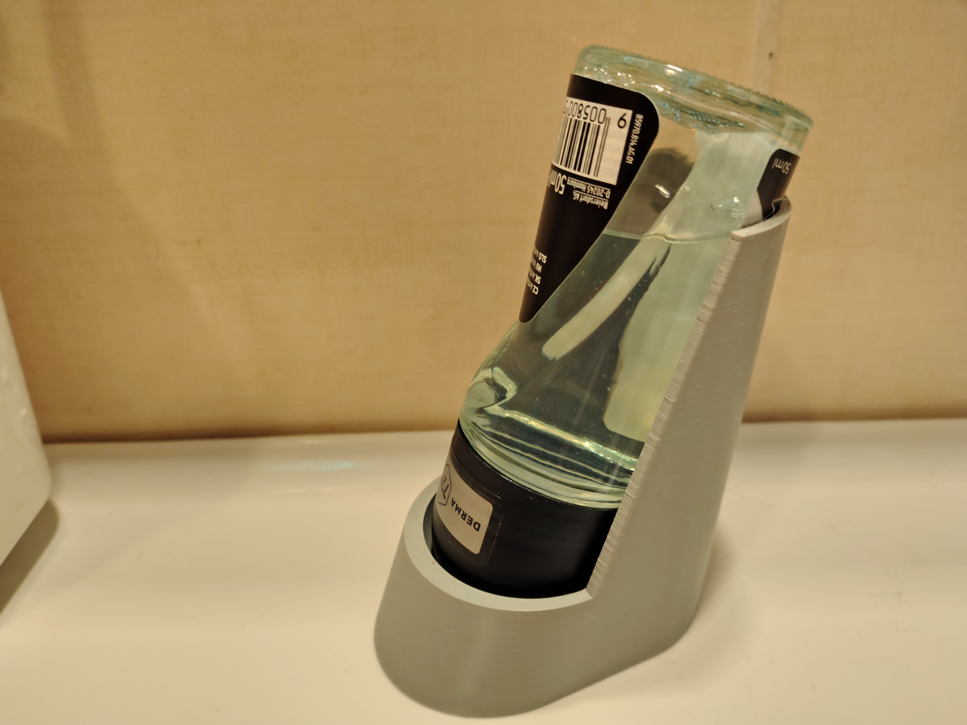 Ball Deodorant Holder