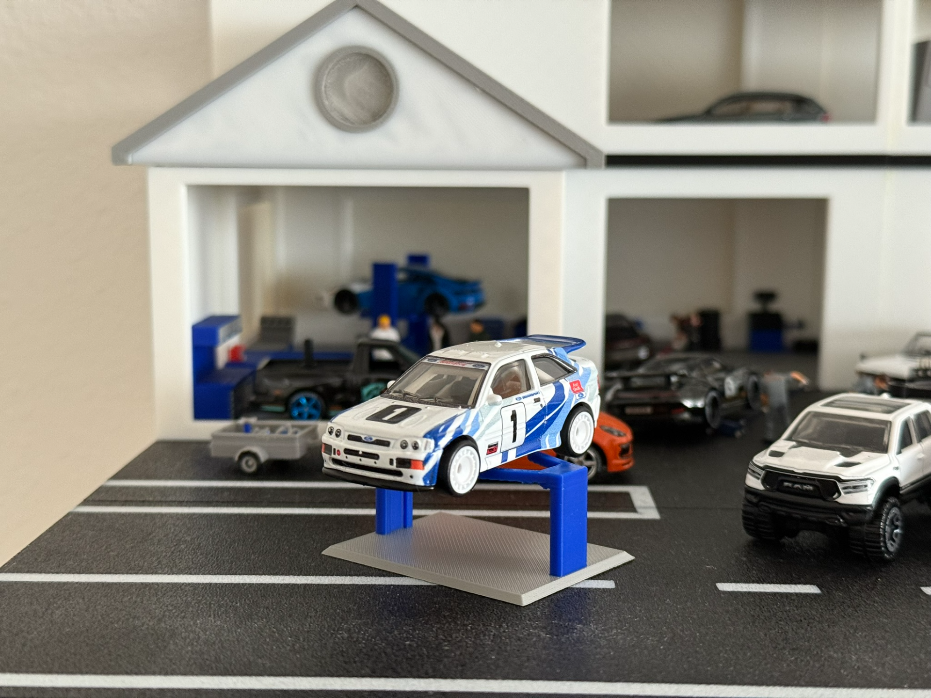 1/64 scale jack for cars and diorama
