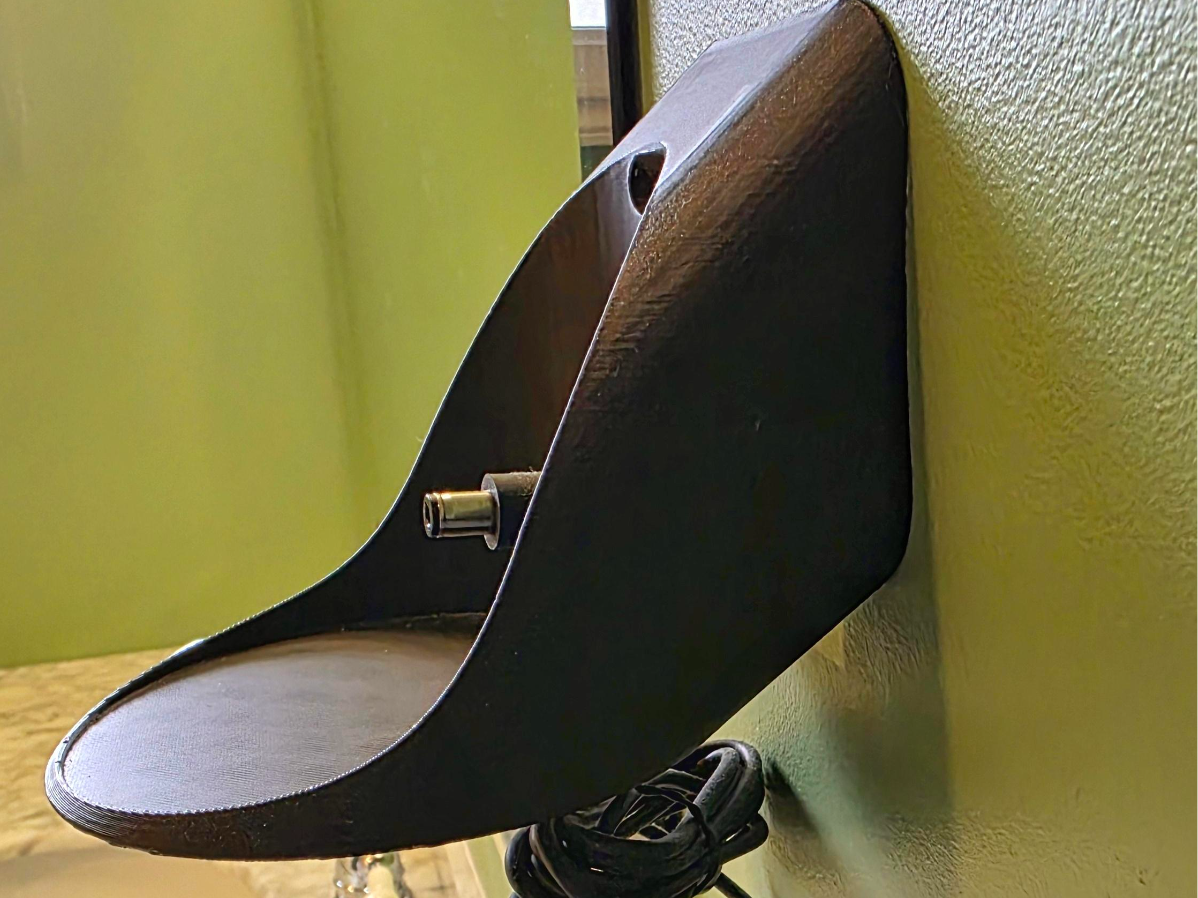 Echo 2 Plus wall mount