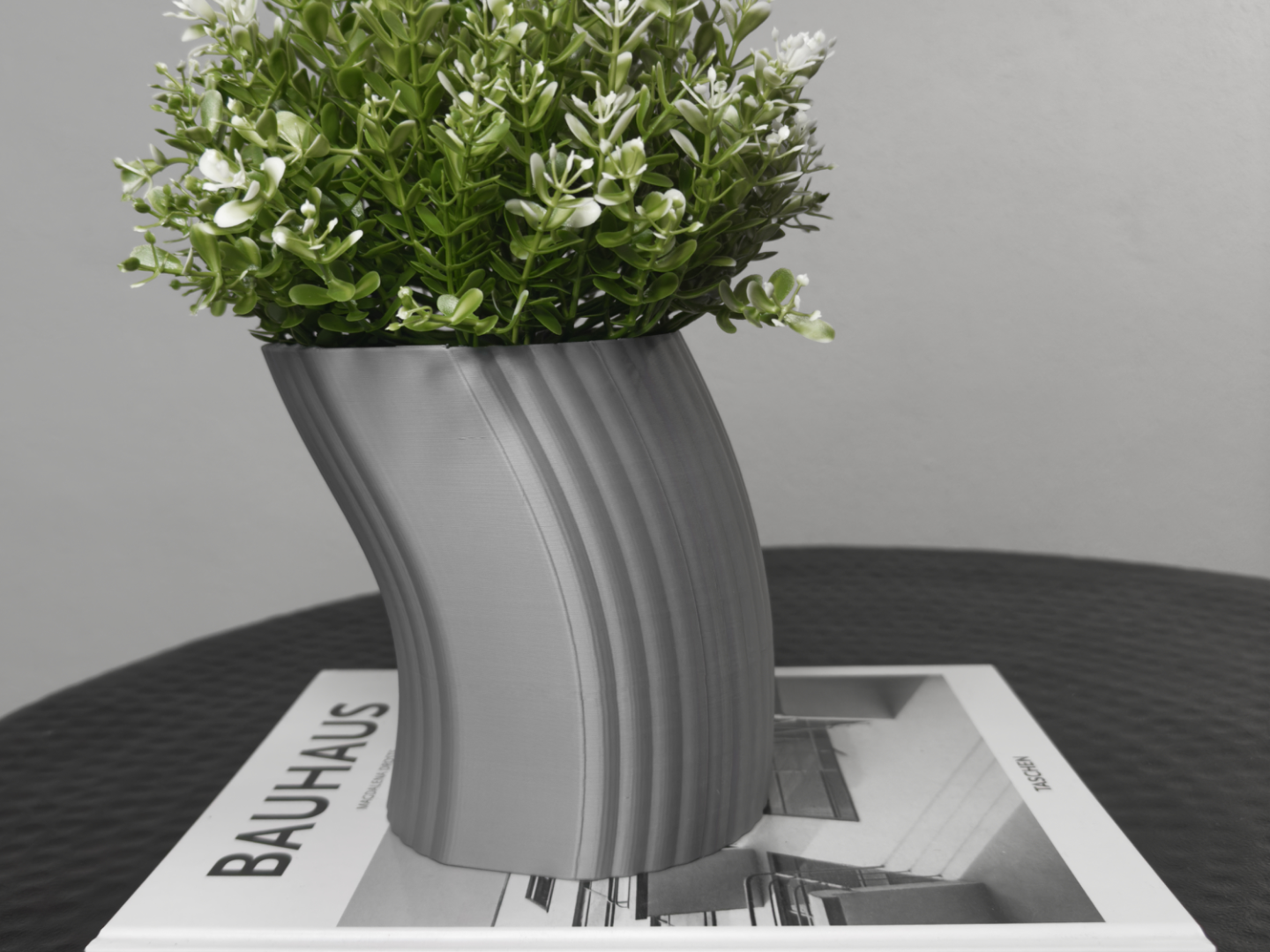 Blumentopf "Wave" - wellenförmige Vase