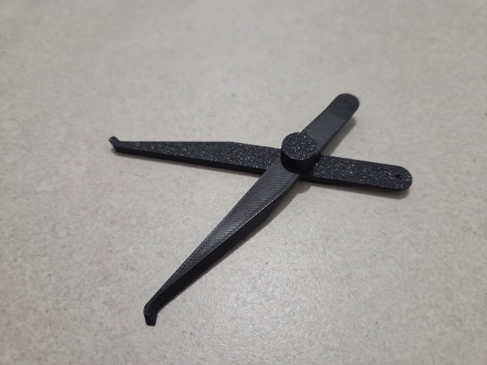 Diameter to radius finder