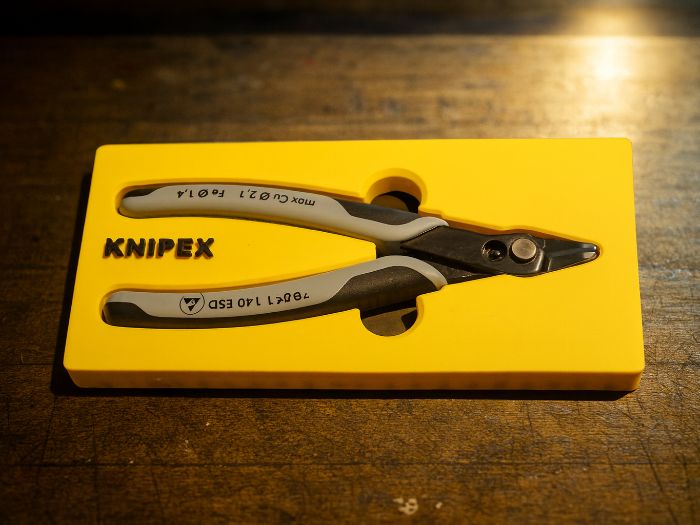 KNIPEX Seitenschneider 78 61 140 ESD Behälter